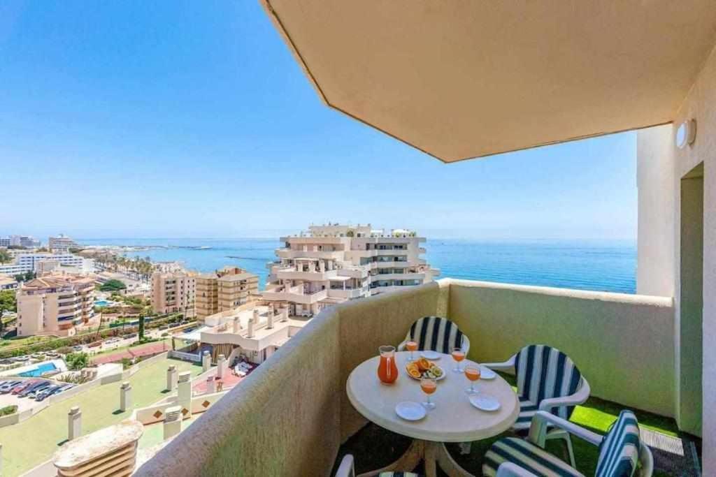 Benalbeach Apartamento Con Vistas Maravillosas Малага Экстерьер фото