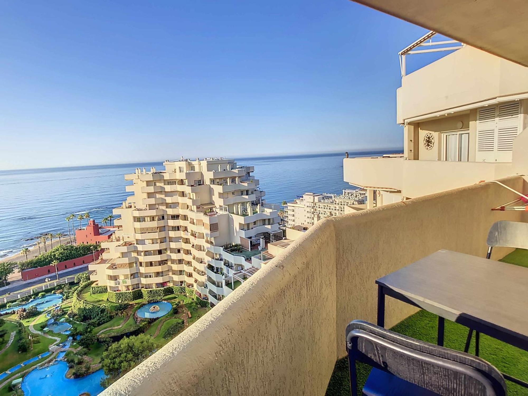 Benalbeach Apartamento Con Vistas Maravillosas Малага Экстерьер фото